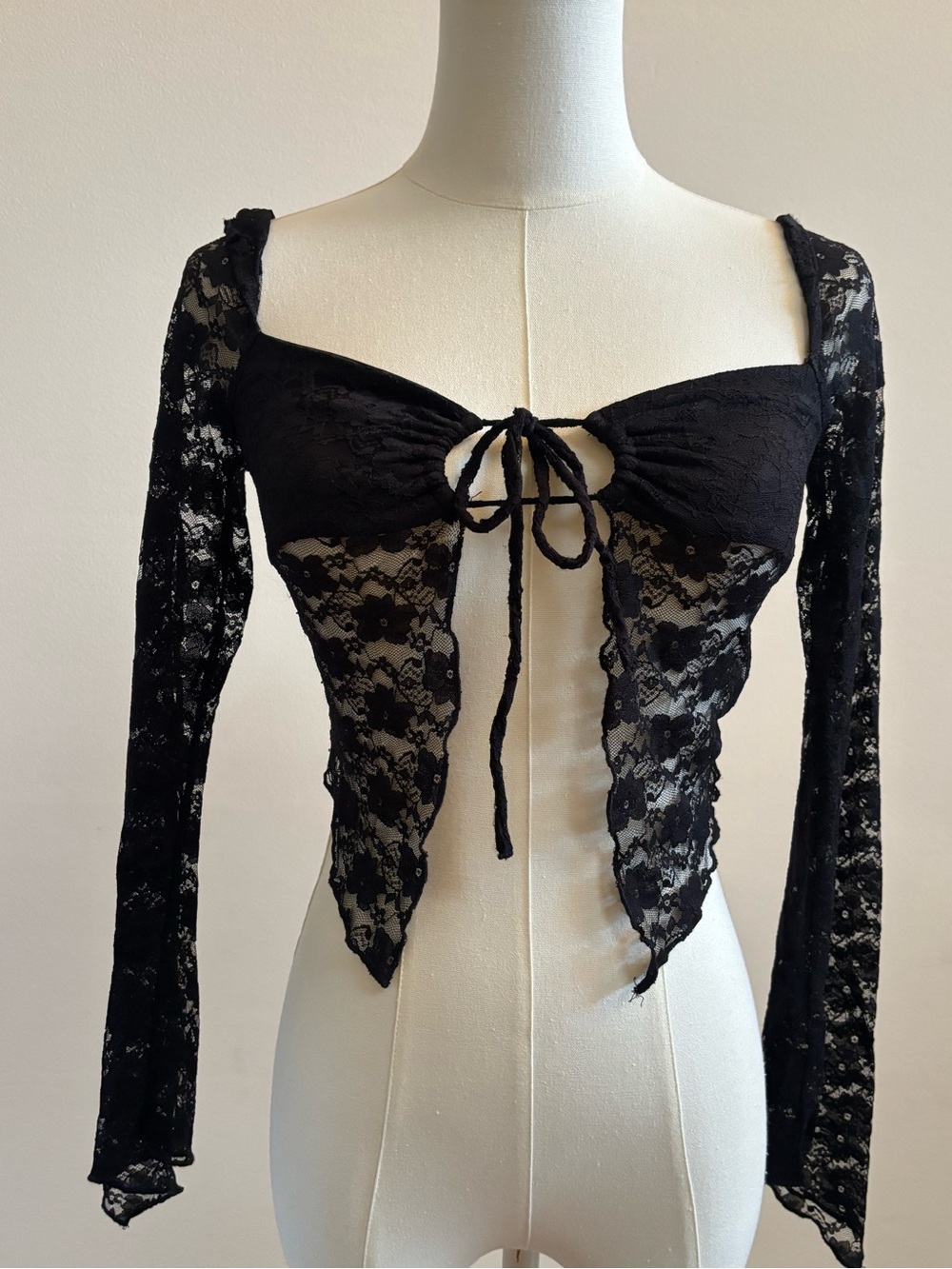 Princess Polly Black Lace Tie Front Crop Top Women’s XS Sheer Long Sleeve